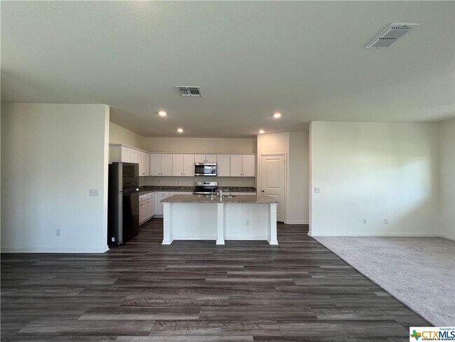 Building Photo - 4918 Jovian