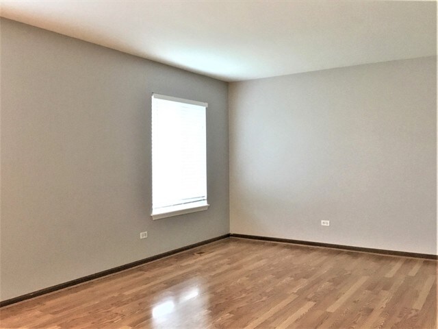 Building Photo - 2415 Sisters Ct