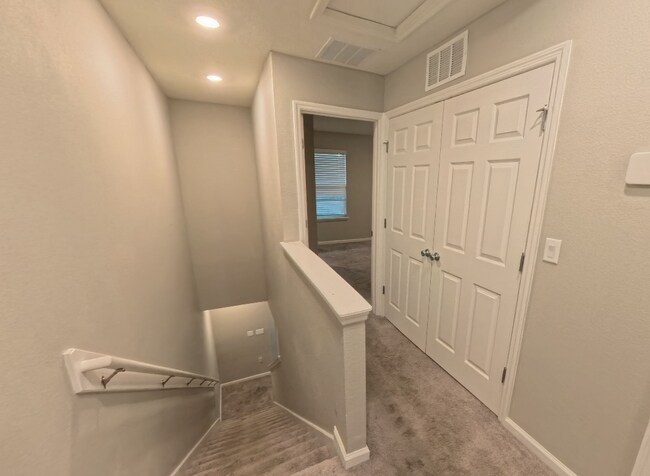 Building Photo - 148 Great Star Ct