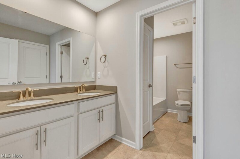 Building Photo - 855 Dipper Ln