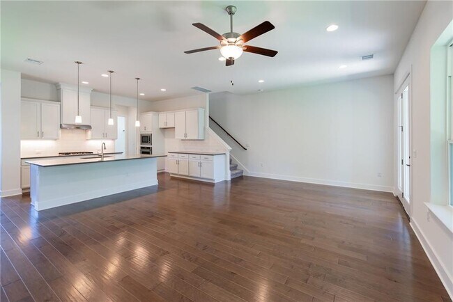 Building Photo - 1617 Woodwind Ln