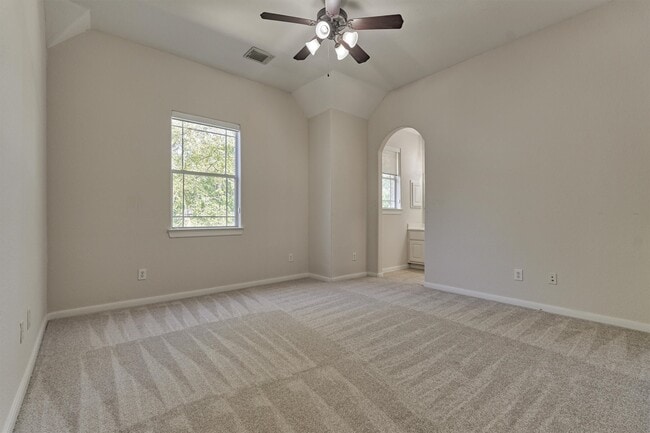 Building Photo - 23 Player Oaks Pl