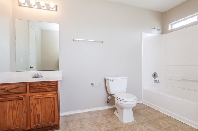 Building Photo - 5827 Clerkenwell Dr