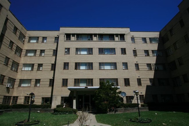 Primary Photo - 850 Whitmore Rd