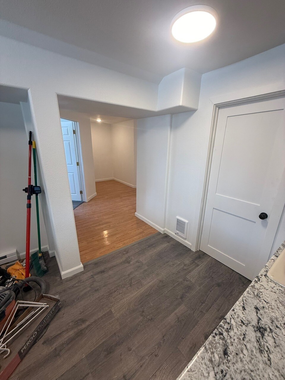 Building Photo - 118 Broadwater Ave