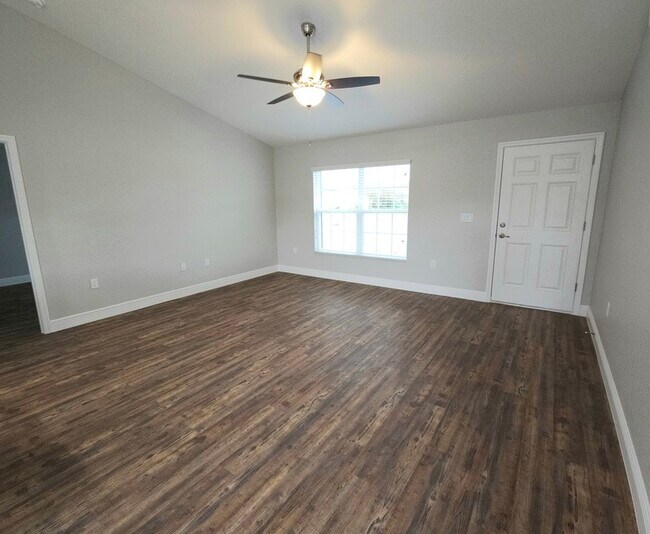 Building Photo - 4750 SW 139th St Rd