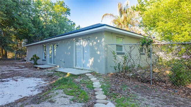 Building Photo - 4395 NE 33rd Ave