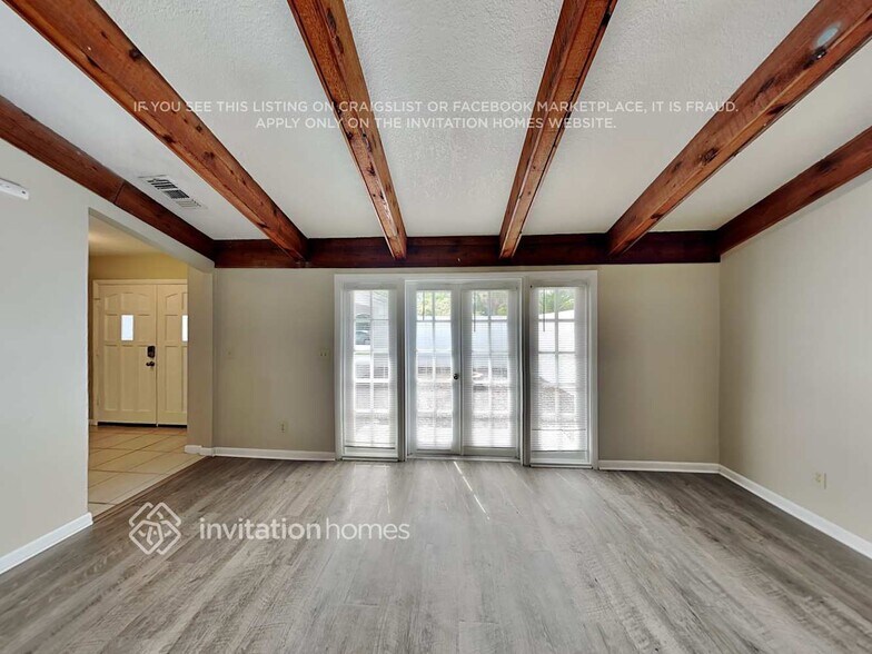 Building Photo - 16202 Fantasia Dr