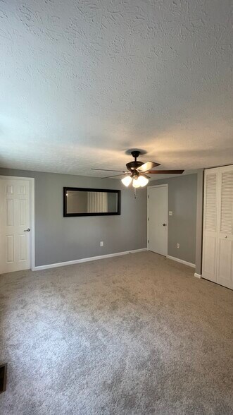 Building Photo - 8559 Wheatfield Way