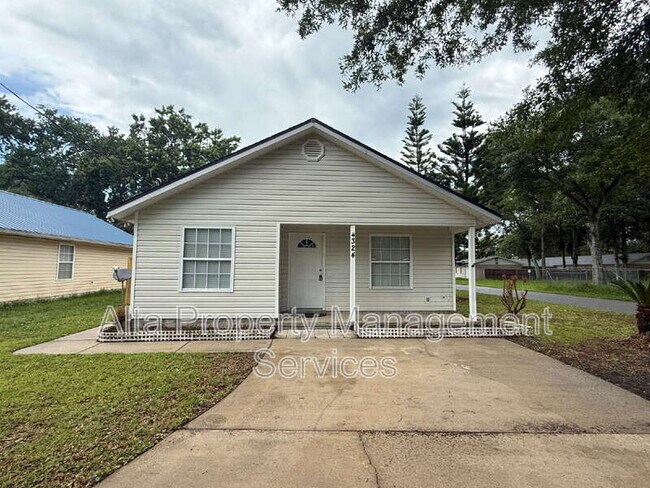 Building Photo - 324 Lena St