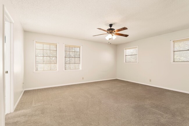 Building Photo - 1407 Key St