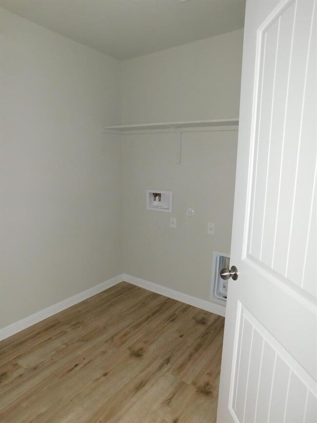Building Photo - 104 Royal Palm Way