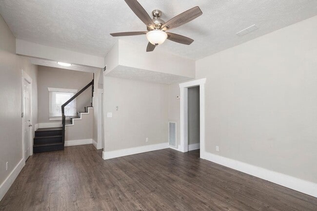 Building Photo - COMING SOON! Updated 2 Story Home in downtown Springfield