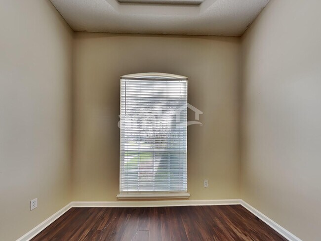 Building Photo - 11525 Jerry Adams Dr