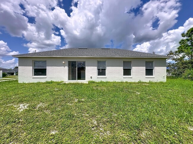Building Photo - 424 Danube Dr