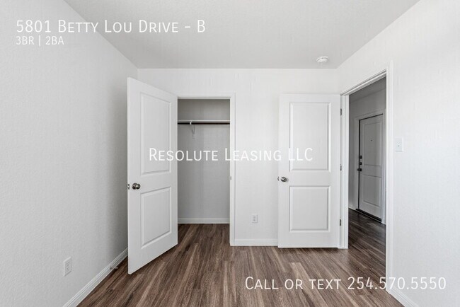 Building Photo - 5801 Betty Lou Dr