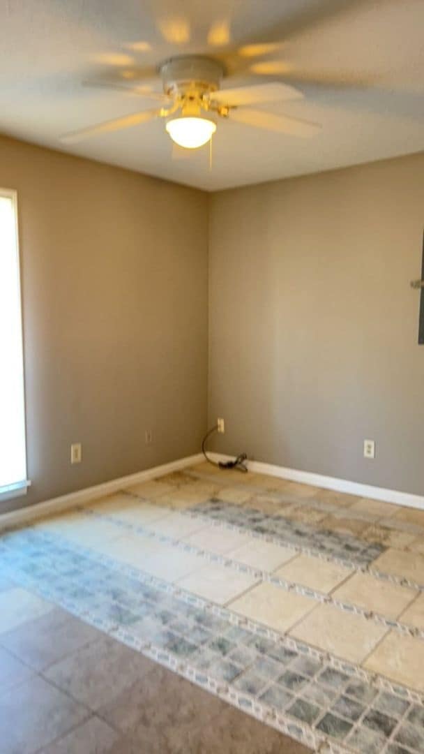 Building Photo - Lovely 3-bedroom,2 bath home for lease