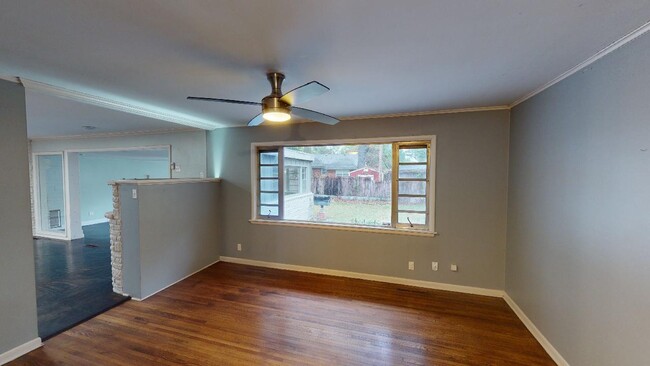 Building Photo - 5143 S Richmond Ave