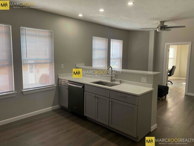 Building Photo - 1 Fountain St