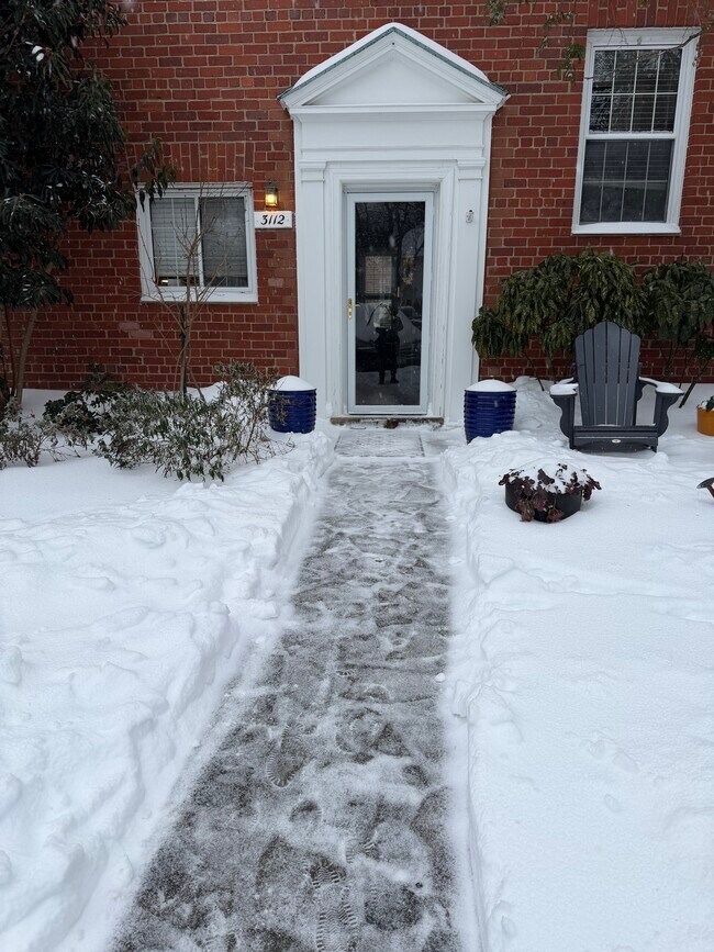 Building Photo - 3112 Ravensworth Pl