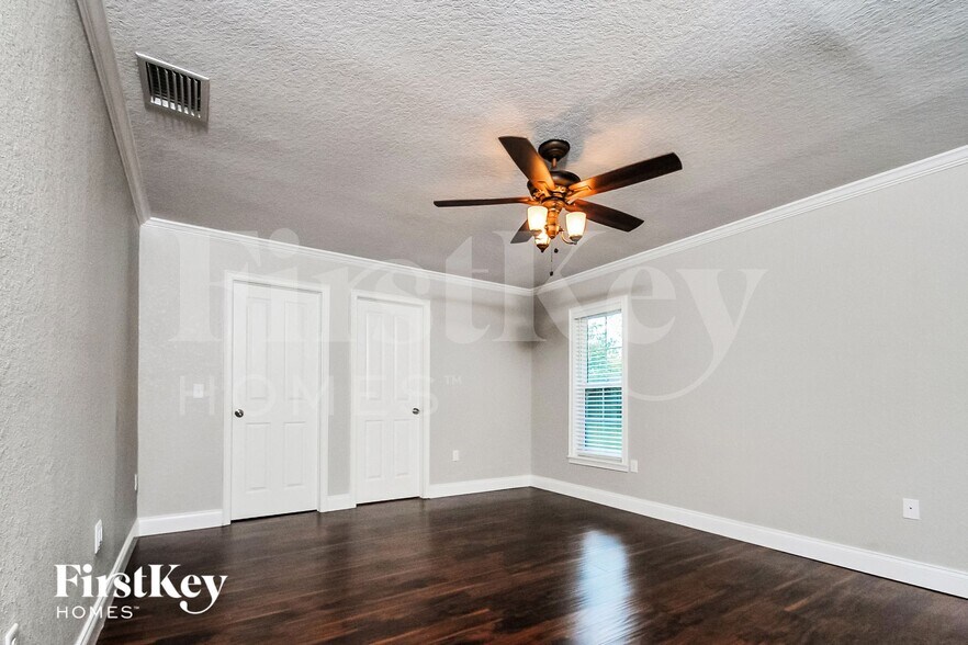 Building Photo - 4635 Dillwyn Dr