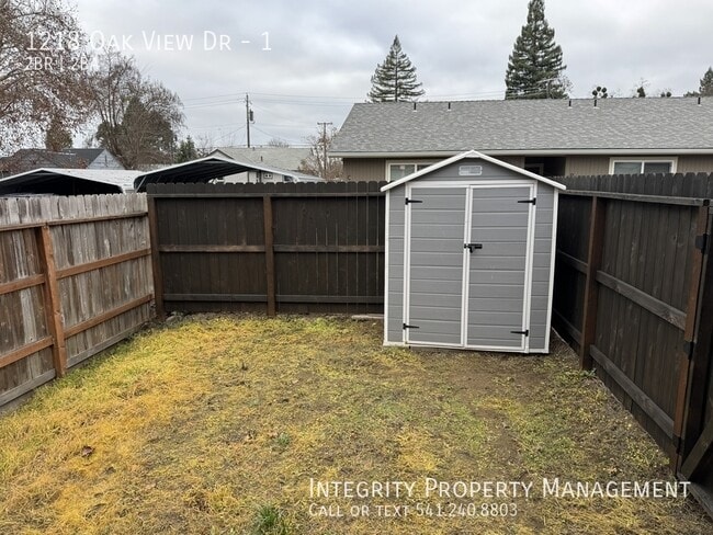 Building Photo - 1218 Oak View Dr