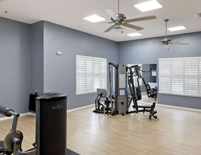 Building Photo - Charming 3-Bed, 2-Bath Condo in Key West-S...