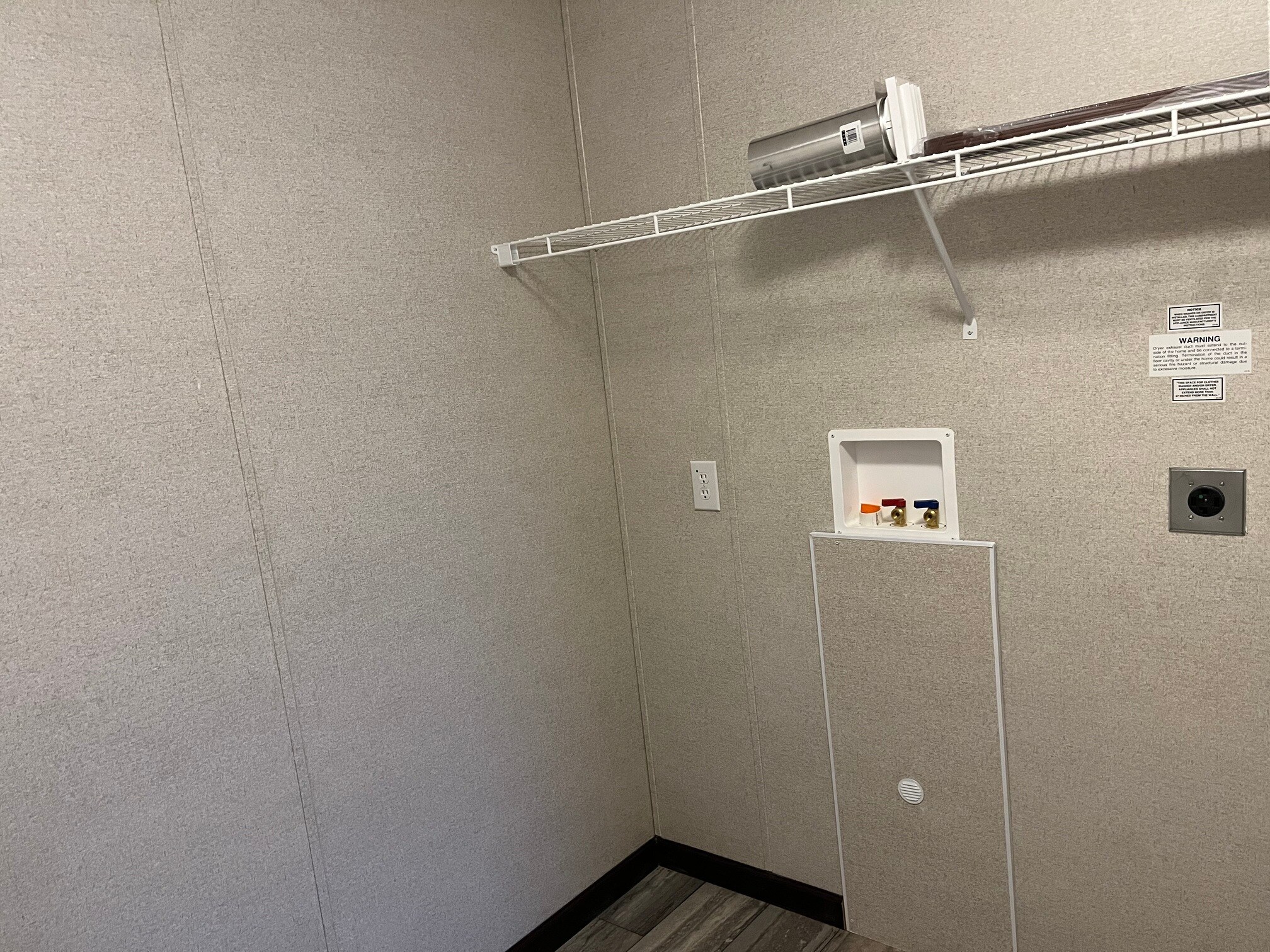 Building Photo - 6610 Lear Nagle Rd