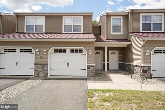 Building Photo - 420 Parkview Ct
