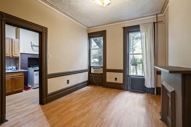 Building Photo - 546 Palisade Ave
