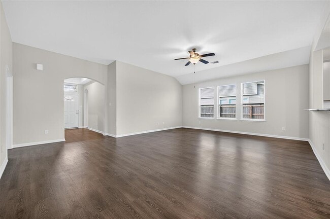 Building Photo - 206 White Wing Ln