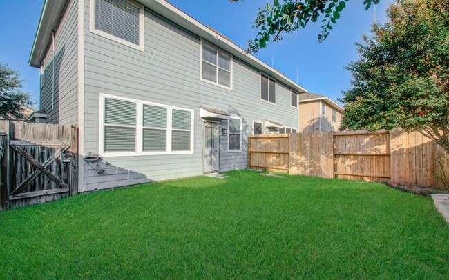 Building Photo - 14319 Mirkwood Ln