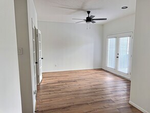 Building Photo - 2323 Fairwind Rd