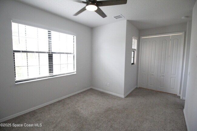 Building Photo - 3039 Burghley Park Way