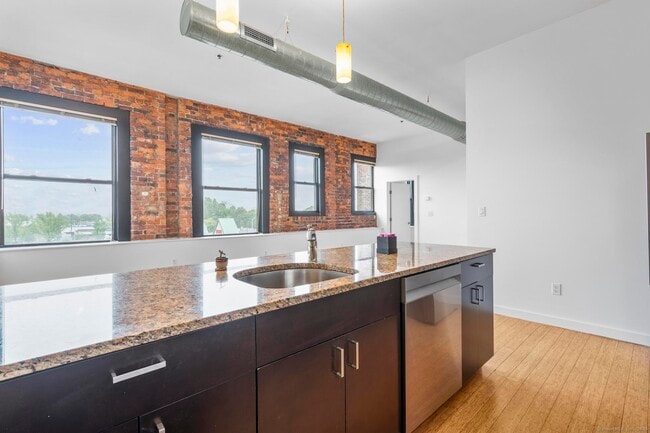 Building Photo - 881 Lafayette Blvd