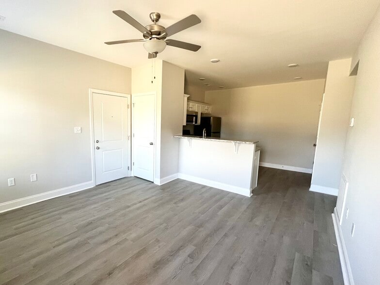 Building Photo - 4938 Worth Way