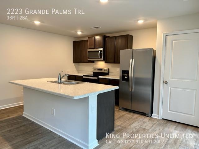 Building Photo - 2223 Grande Palms Trl