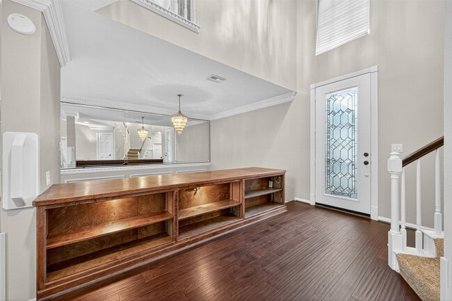 Building Photo - 901 Longmire Rd