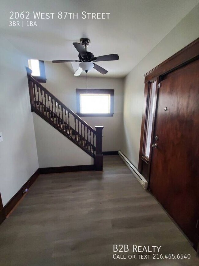 Building Photo - 2062 W 87th St