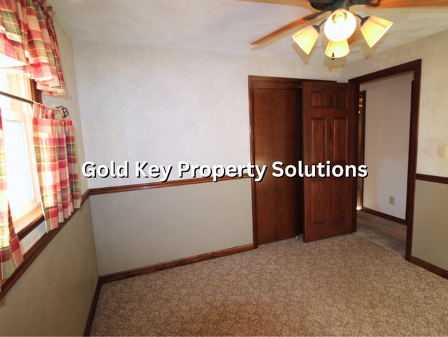 Building Photo - COMING SOON!! ALEXANDRIA 3 BR 2 FULL BA Ho...