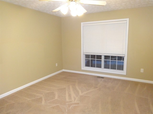 Building Photo - 7055 Shady Oak Ln