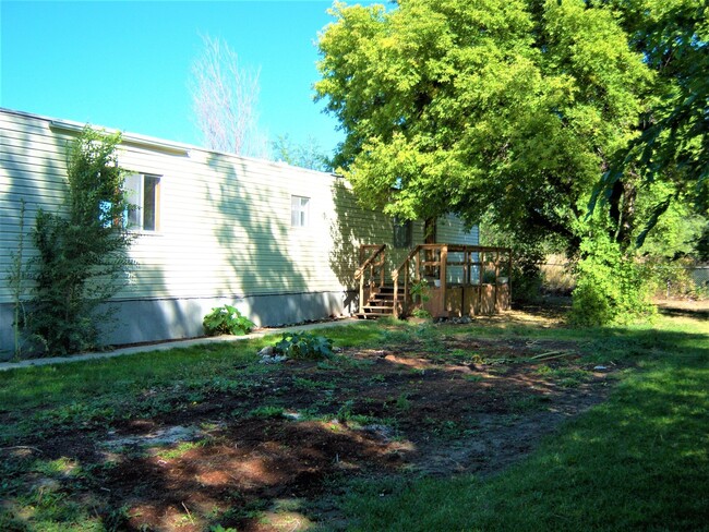 Primary Photo - 4 Bedroom Mobile Home in Lockwood