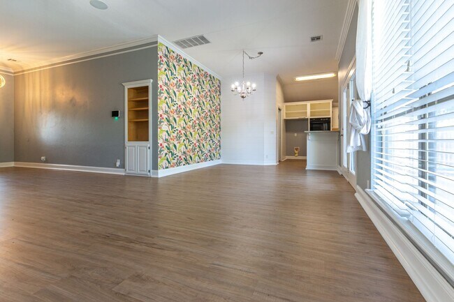 Building Photo - 17300 Zinc Dr