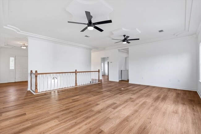Building Photo - Spacious 5-Bedroom Home on 1.5+ Acres in West Side School District