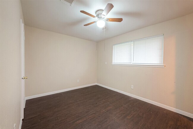 Building Photo - 1447 Willow Rock Rd