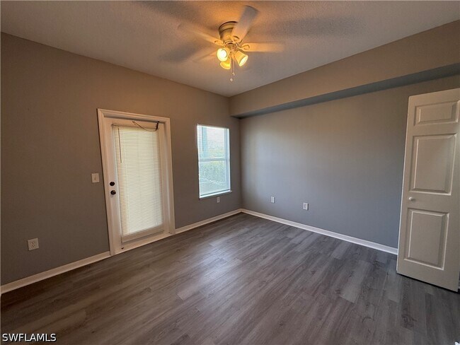 Building Photo - 11480 Villa Grand