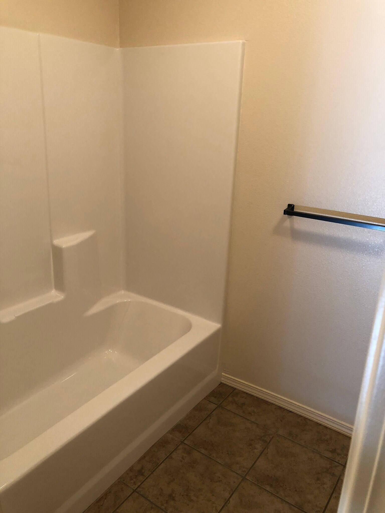 Building Photo - 260 Ashley Dr