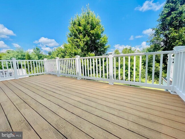 Building Photo - 3550 Tabard Ln