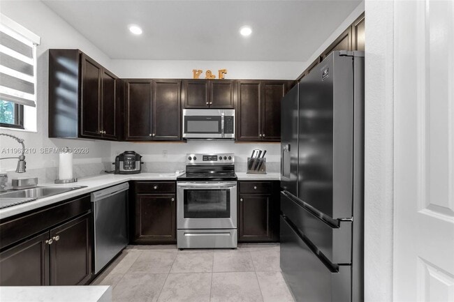 Building Photo - 25160 SW 114th Ave