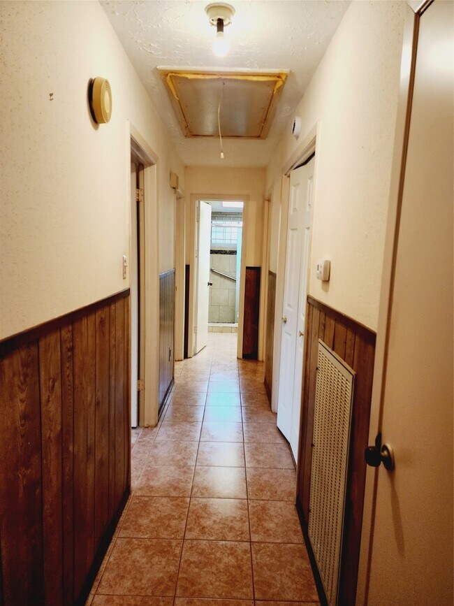 Building Photo - 7615 Fur Market Dr